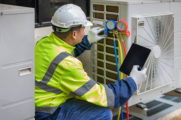 Professional Hvac technician working in Maysville, OK